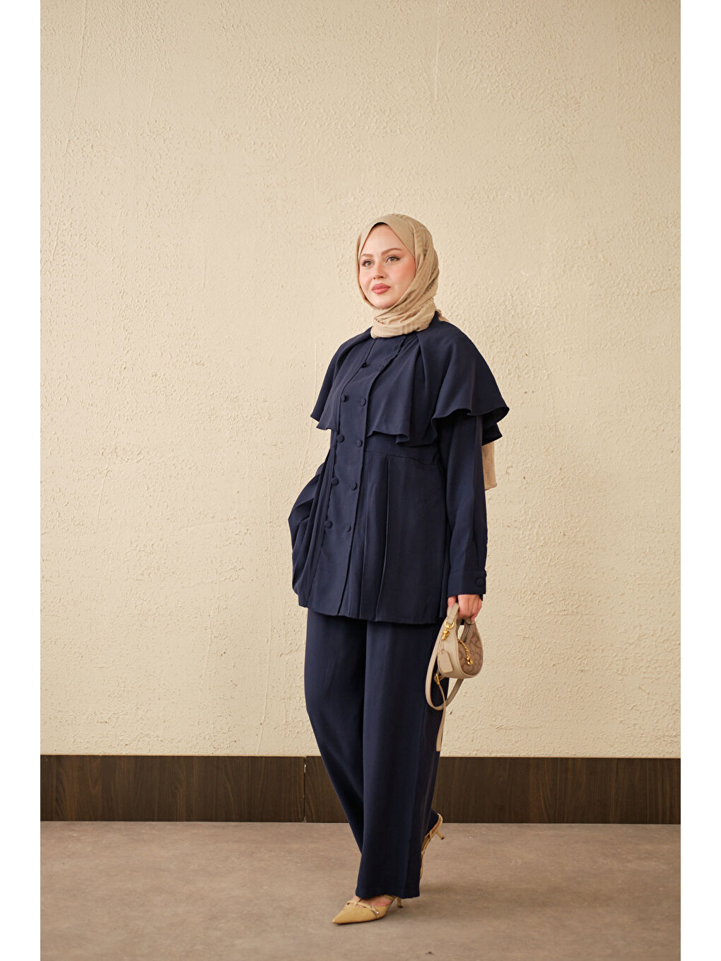Kadın Yaka Pelerinli Çift Düğme Detay Takım Lacivert-1