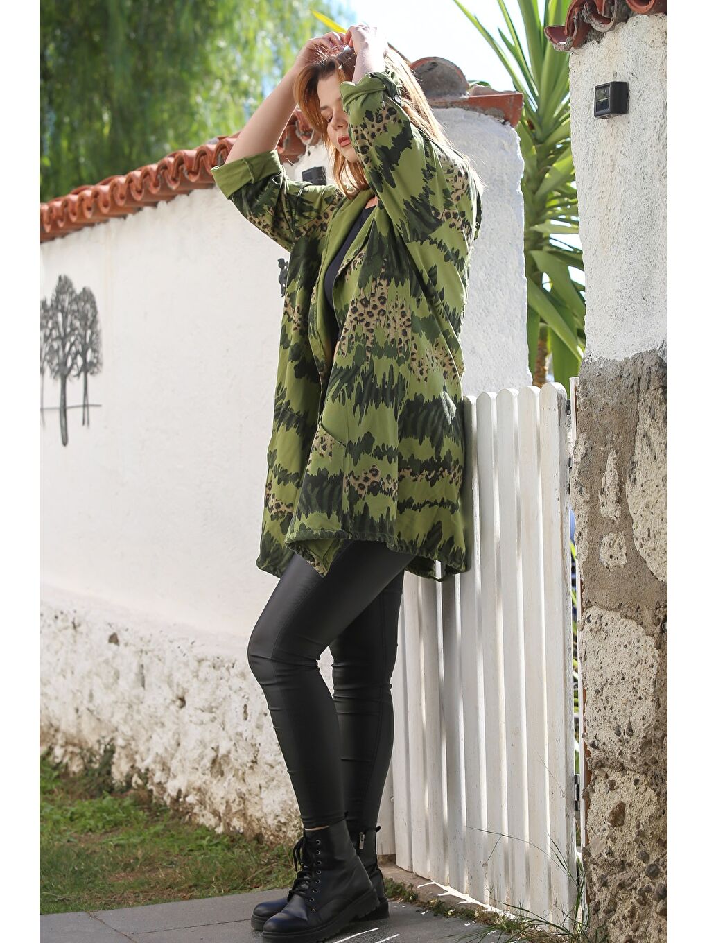 İtalyan Fıstık Yeşili Kapüşonlu Düğmeli Uzun Kollu Leopar Desen Cepli İnce Casual Dokuma Ceket 88 72-5