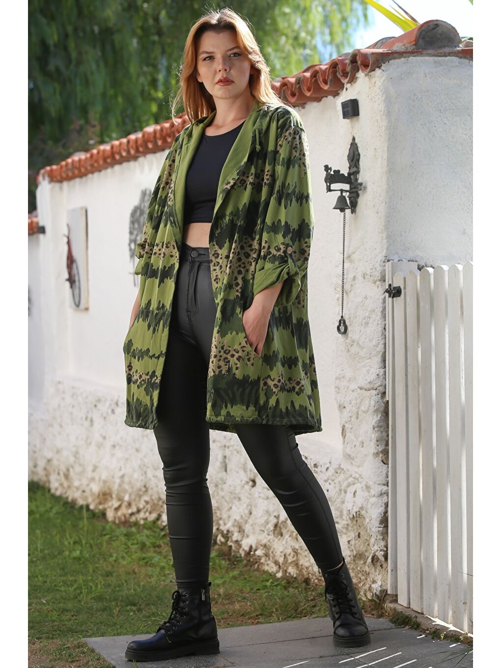 İtalyan Fıstık Yeşili Kapüşonlu Düğmeli Uzun Kollu Leopar Desen Cepli İnce Casual Dokuma Ceket 88 72-6