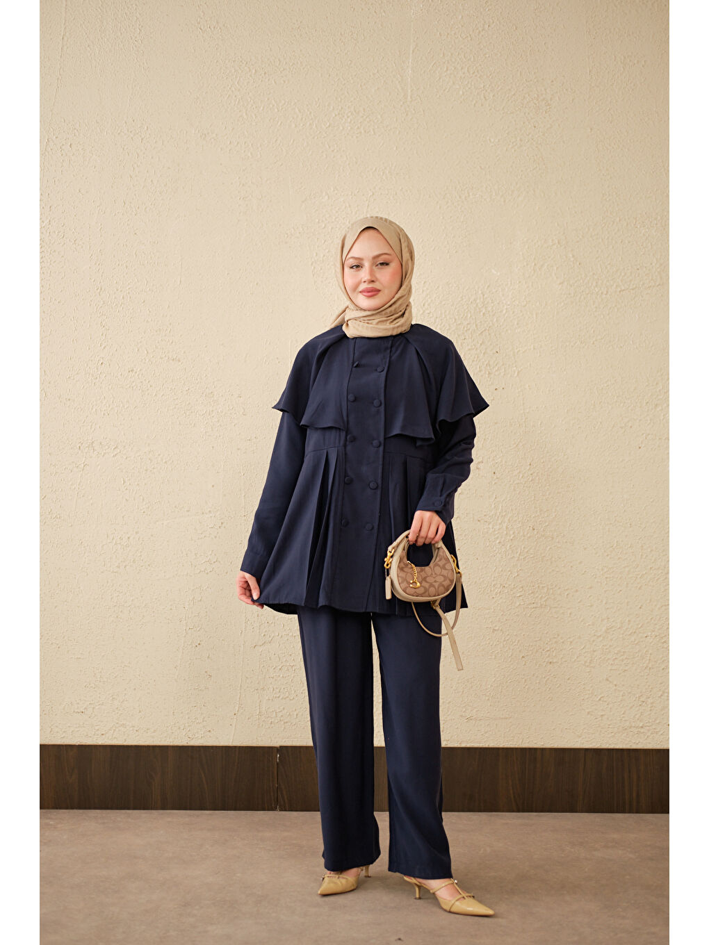 Kadın Yaka Pelerinli Çift Düğme Detay Takım Lacivert-3