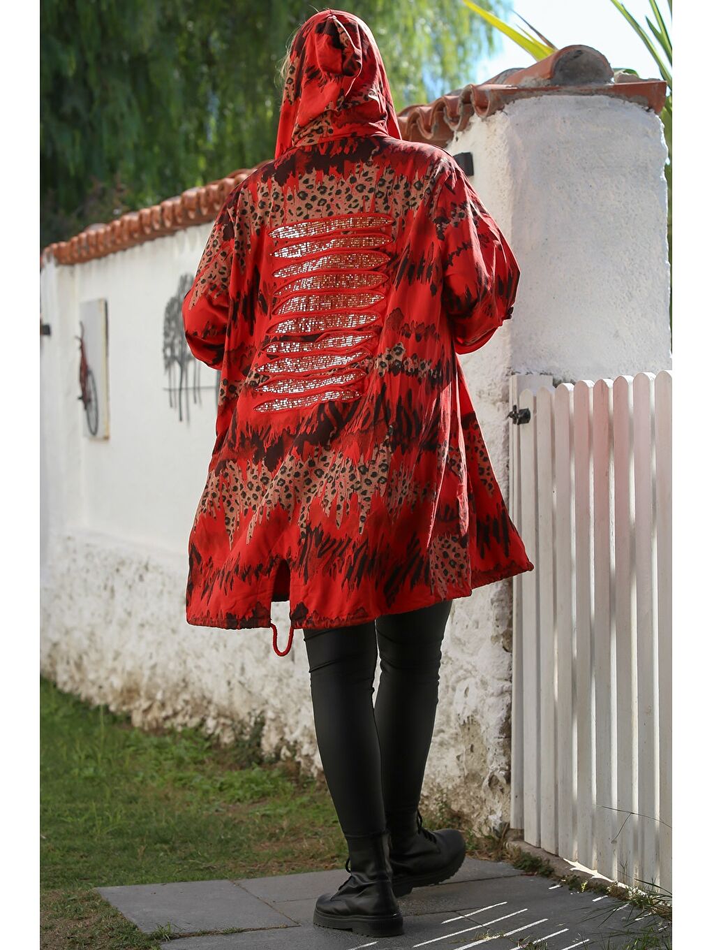 Kırmızı İtalyan Narçiçeği Kapüşonlu Düğmeli Uzun Kollu Leopar Desenli Cepli İnce Casual Dokuma Ceket 88 72-1