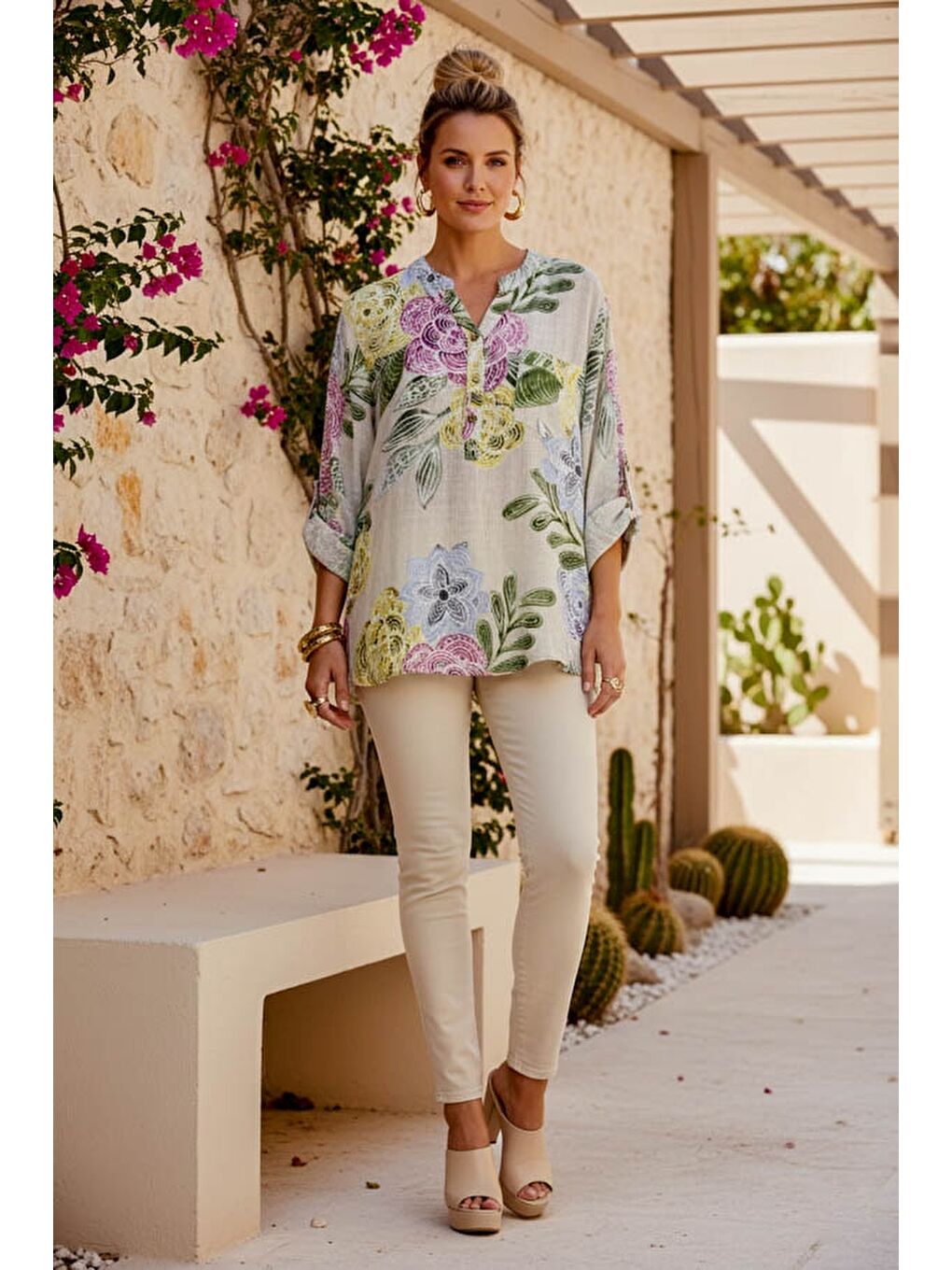 İtalyan Bej Hakim Yaka Düğmeli 3/4 Kol Çiçekli Cepli Casual Keten Görünümlü Dokuma Bluz 75 65-3