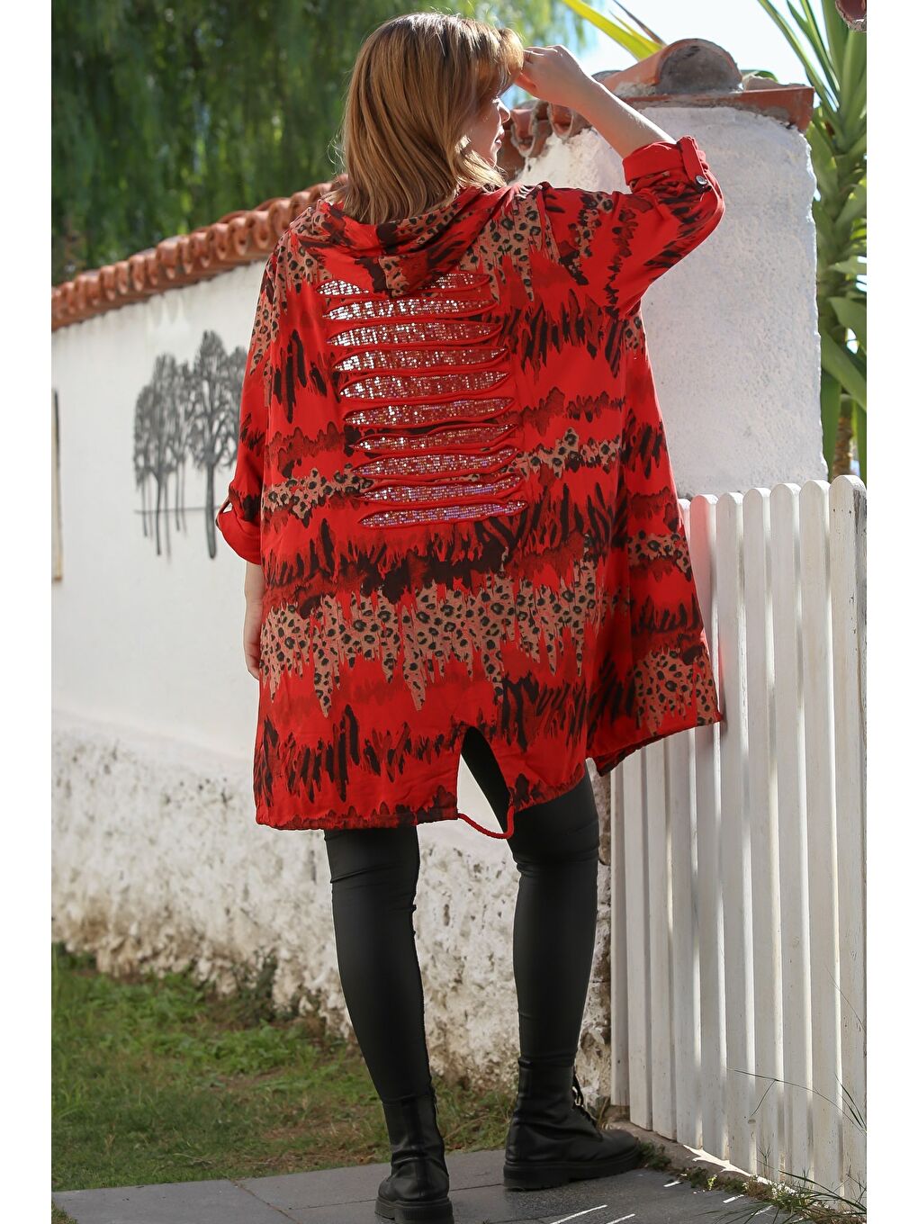 Kırmızı İtalyan Narçiçeği Kapüşonlu Düğmeli Uzun Kollu Leopar Desenli Cepli İnce Casual Dokuma Ceket 88 72-7