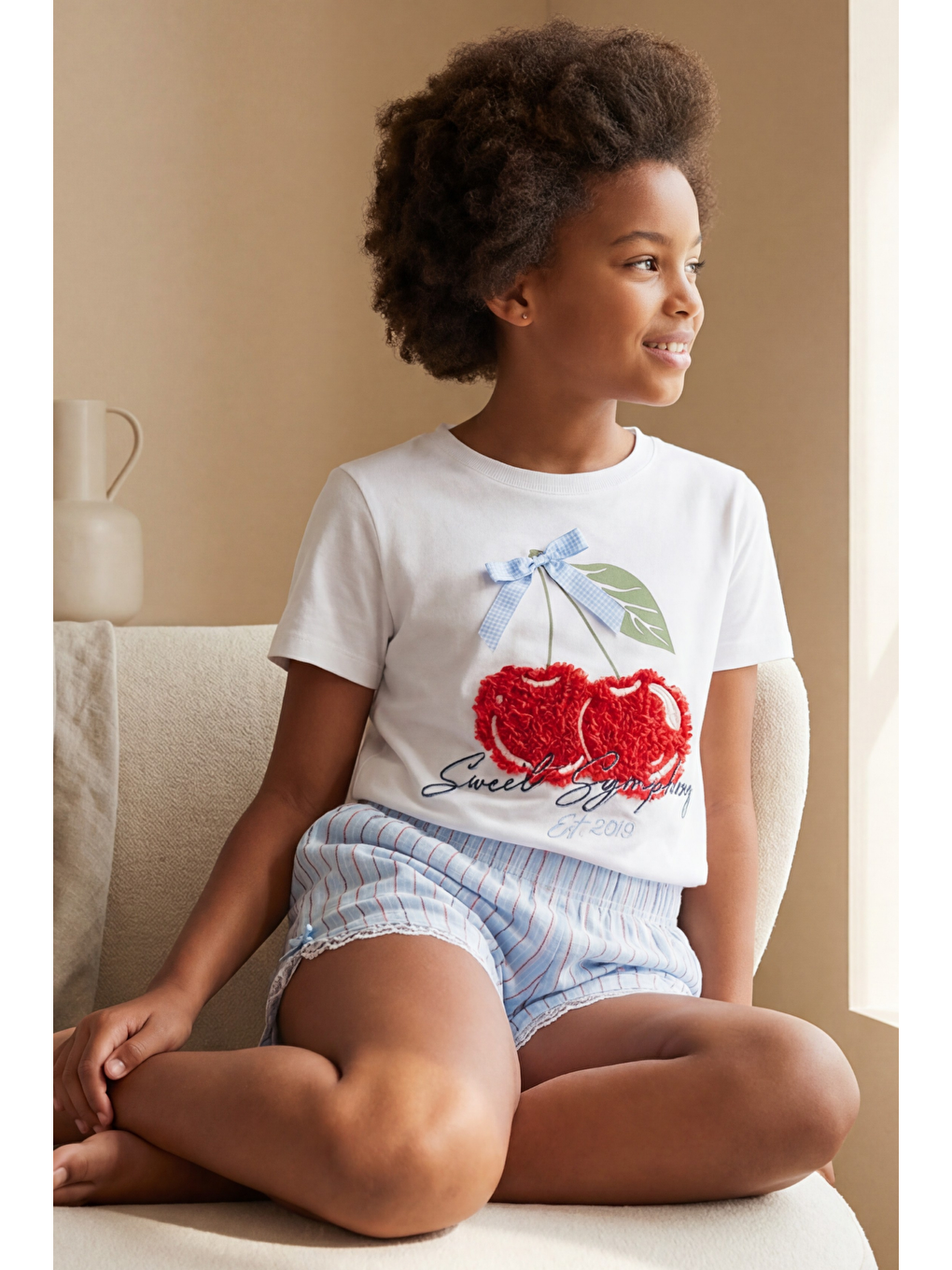 Beyaz Kız Çocuk Mediterranean Kiraz Işlemeli Şortlu Pijama Takımı-1
