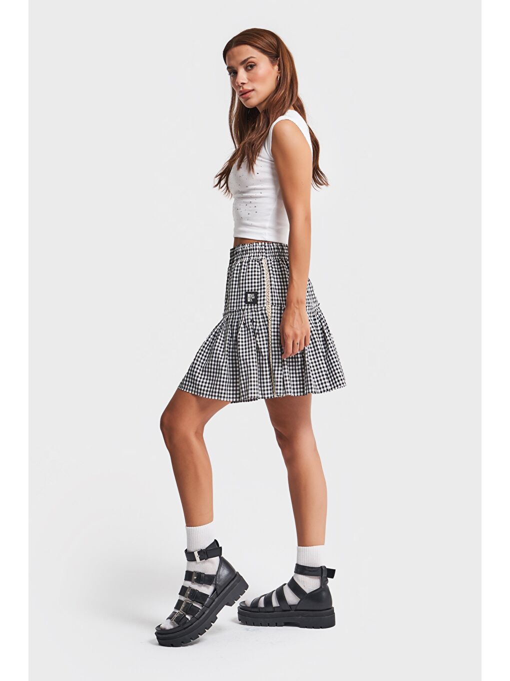 Kadın Siyah Beyaz Kareli Mini Pileli Tasarım Etek-2