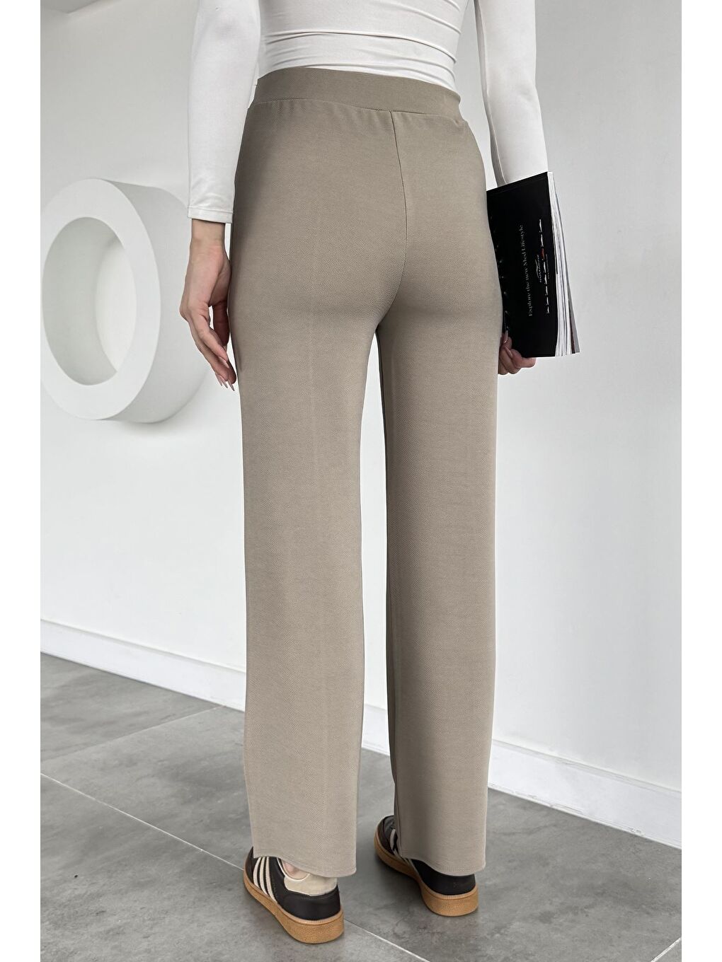 Bej Kadın Çimalı Bol Paça Pantolon-2