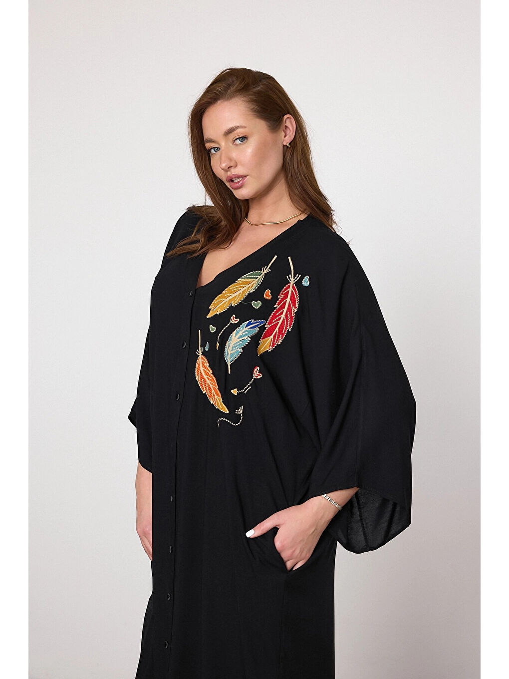 Kadın Siyah V Yaka Nakış Detaylı Büyük Beden Gömlek Elbise HZL25S-VM10421-3