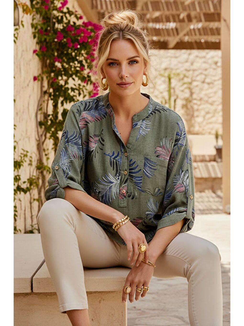 İtalyan Koyu Haki Hakim Yaka Düğmeli 3/4 Kol Yaprak Desenli Cepli Keten Görünümlü Dokuma Bluz 75 65