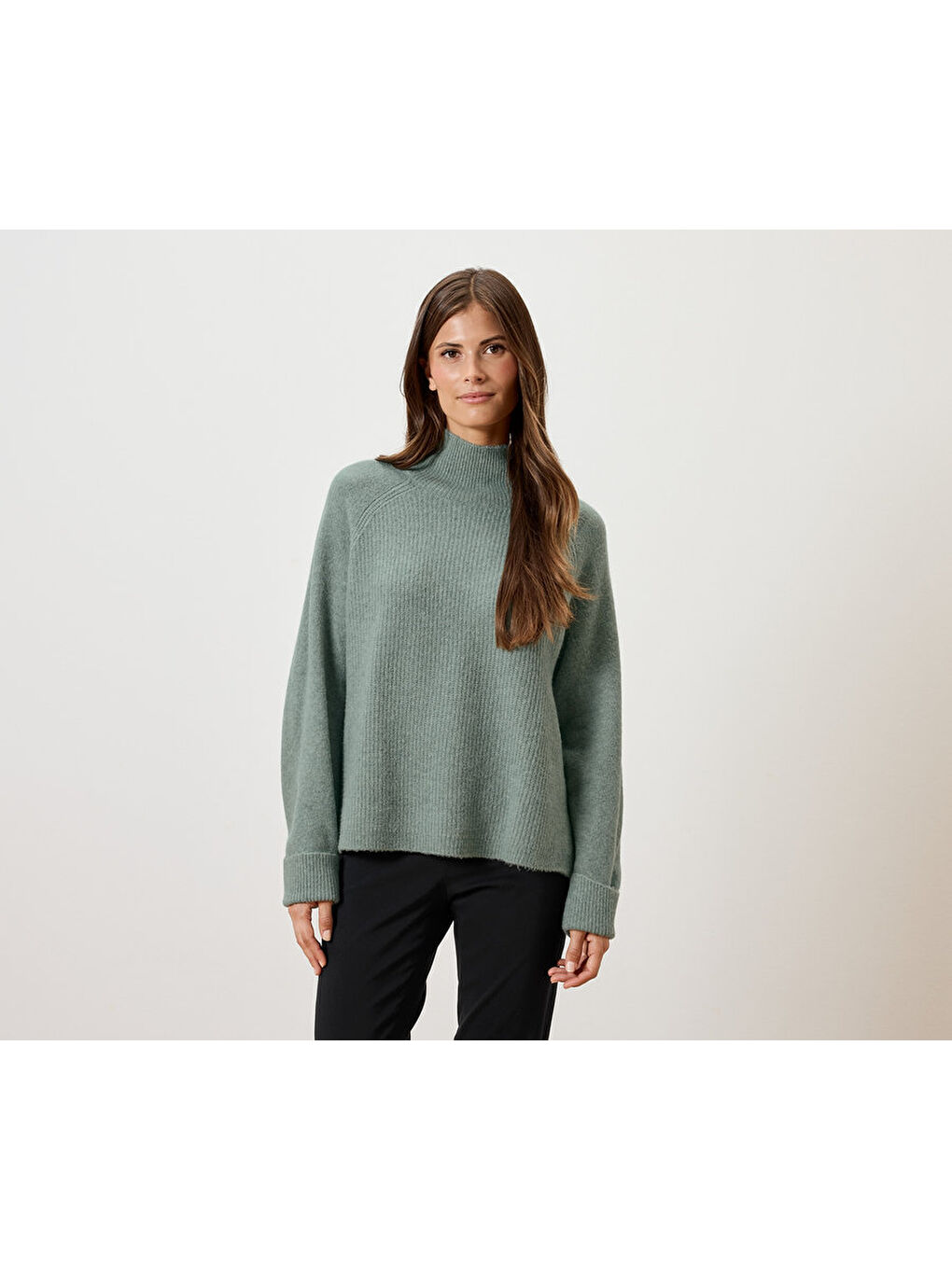 Yeşil Kadın Kazak, Dik Yaka, Adaçayı