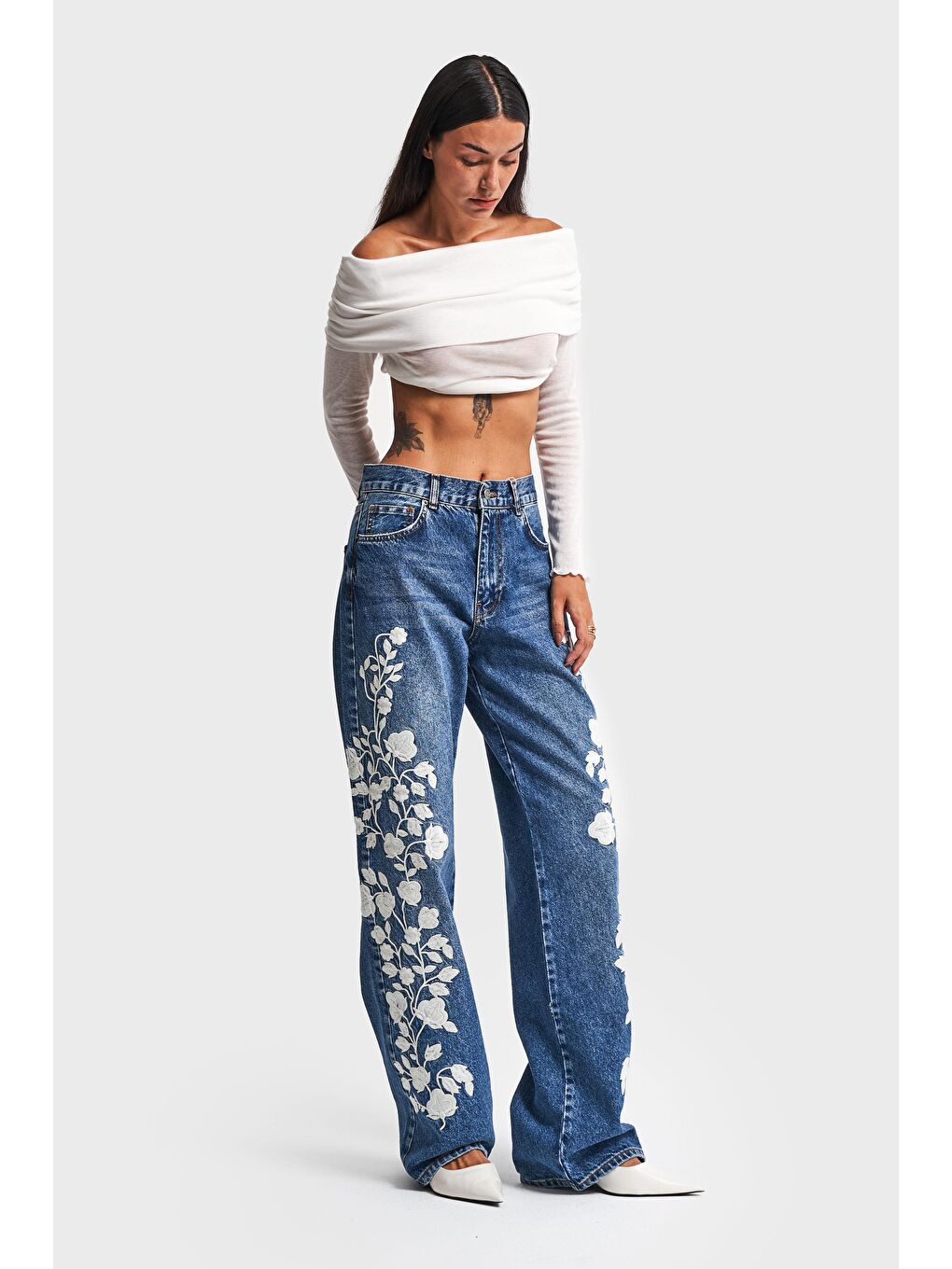 Mavi Kadın Jean Rengi Beyaz Çiçek Nakışlı Loose Fit Tasarım Denim-5