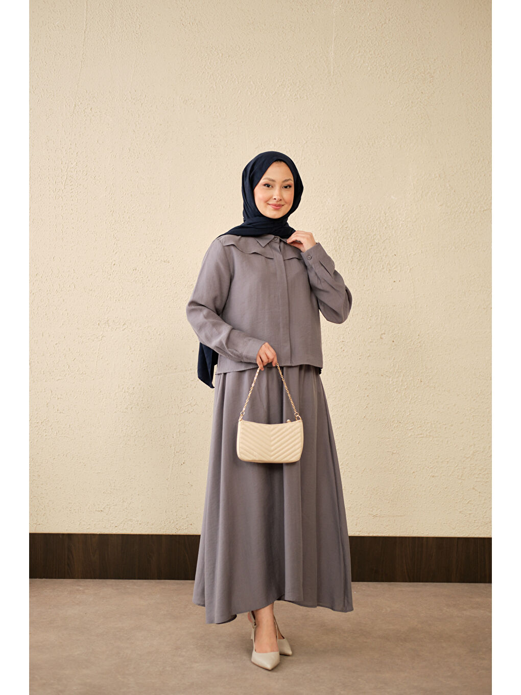 Kadın Ön Gizli Düğme Detay Kısa Gömlek Takım Gri-4