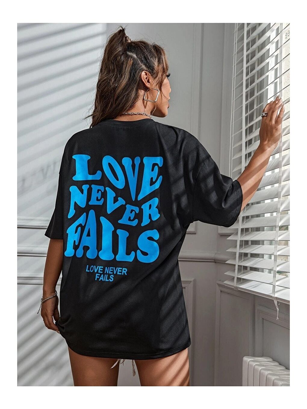 Trendseninle Siyah Kadın Siyah Love Never Fails Baskılı Oversize Tişört - 4