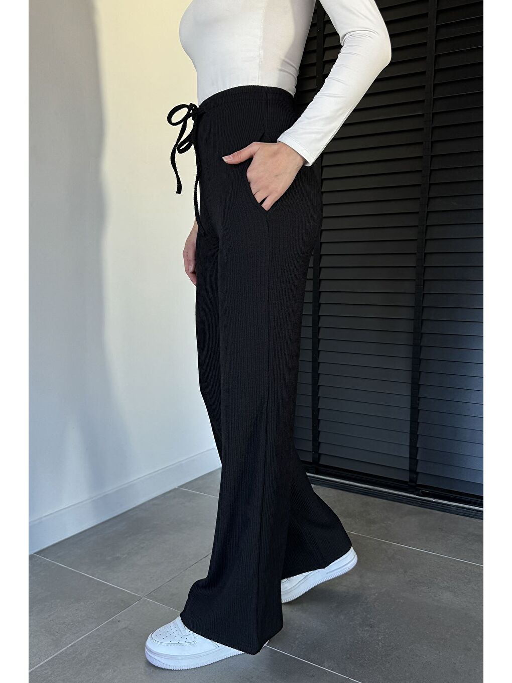 Siyah Kadın Bel Lastikli Kendinden Çizgi Desenli Palazzo Pantolon-2