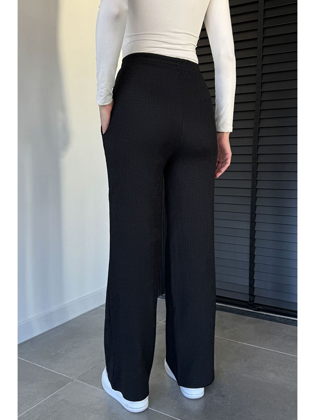 Siyah Kadın Bel Lastikli Kendinden Çizgi Desenli Palazzo Pantolon-3