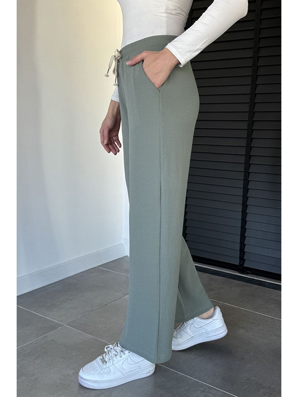 Yeşil Kadın Bel Lastikli Kendinden Desenli Pantolon-1