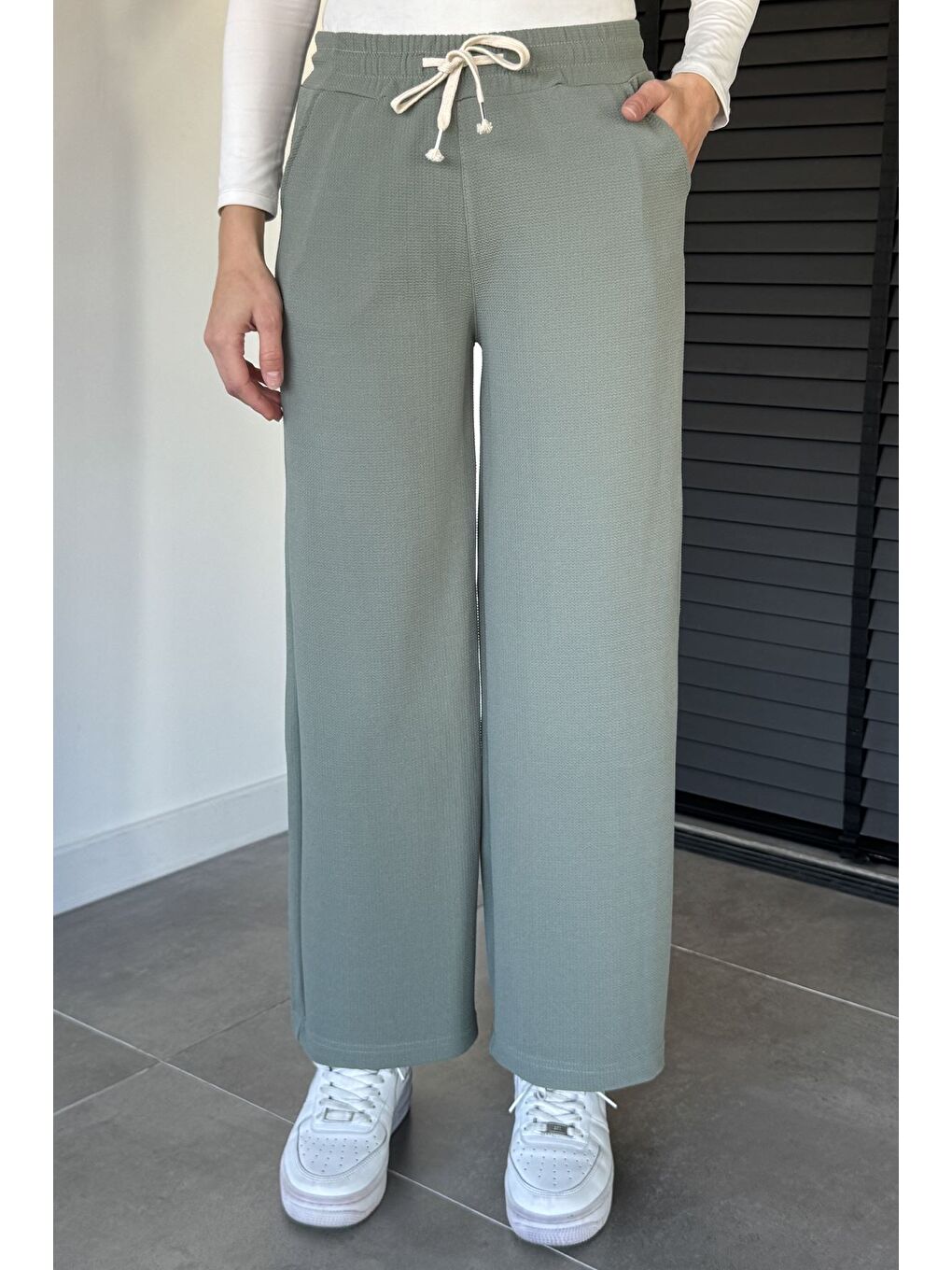 Yeşil Kadın Bel Lastikli Kendinden Desenli Pantolon-2