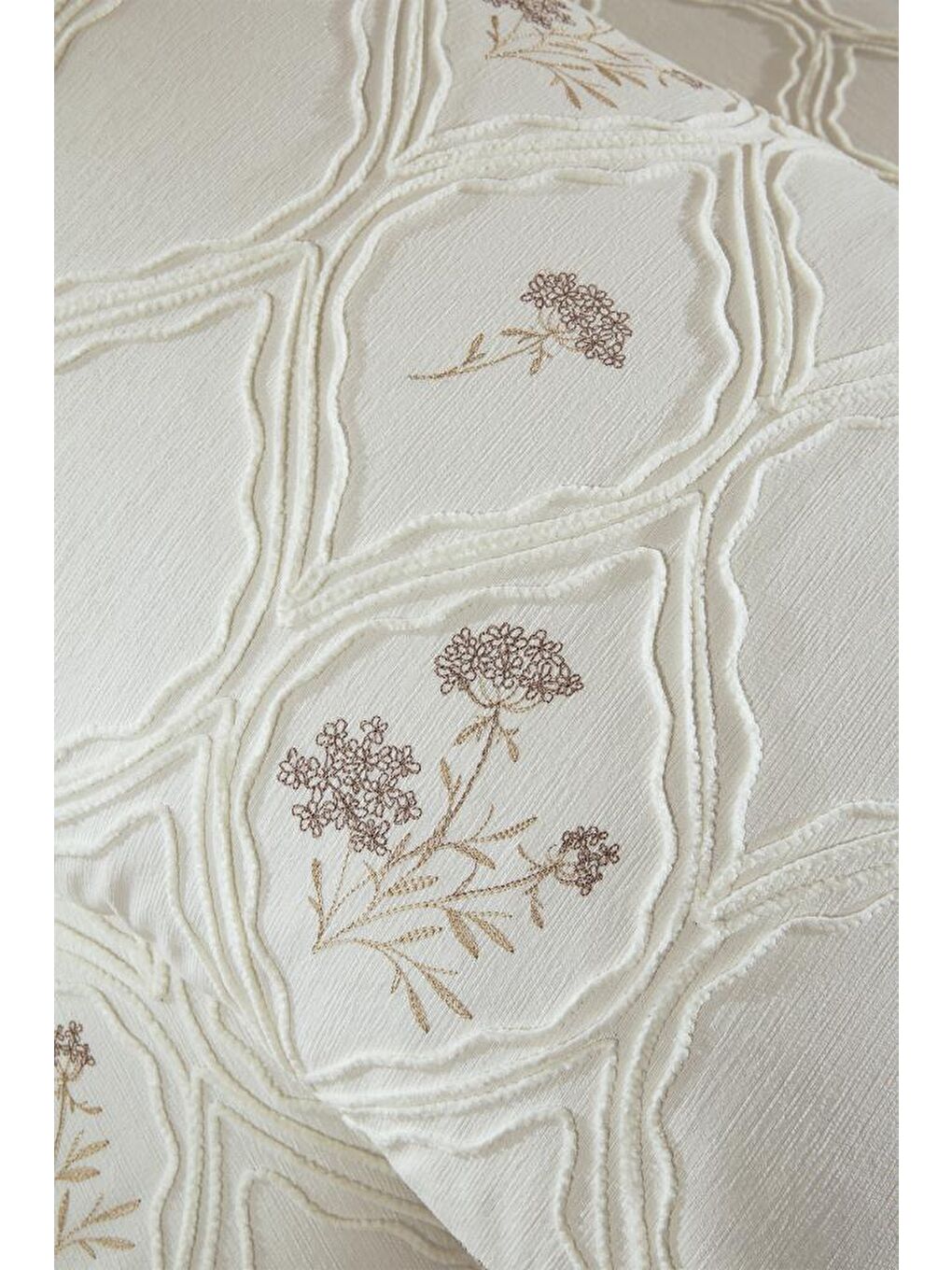 Karışık Abuda Nakışlı Şönil 2 Parça Tek Kişilik Yatak Örtüsü-4