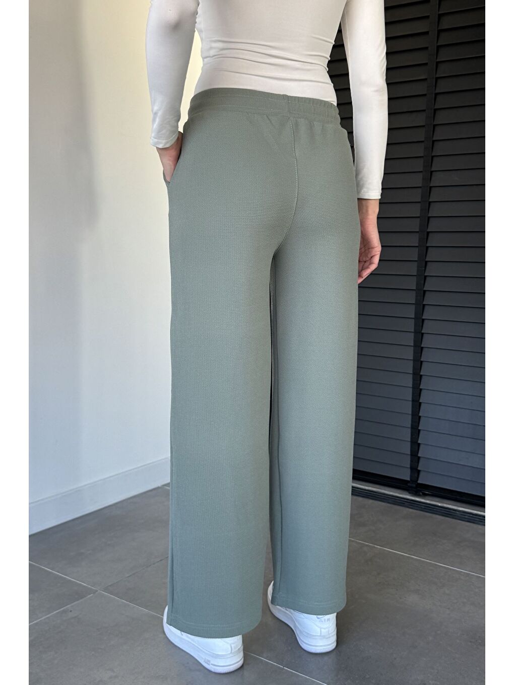 Yeşil Kadın Bel Lastikli Kendinden Desenli Pantolon-3