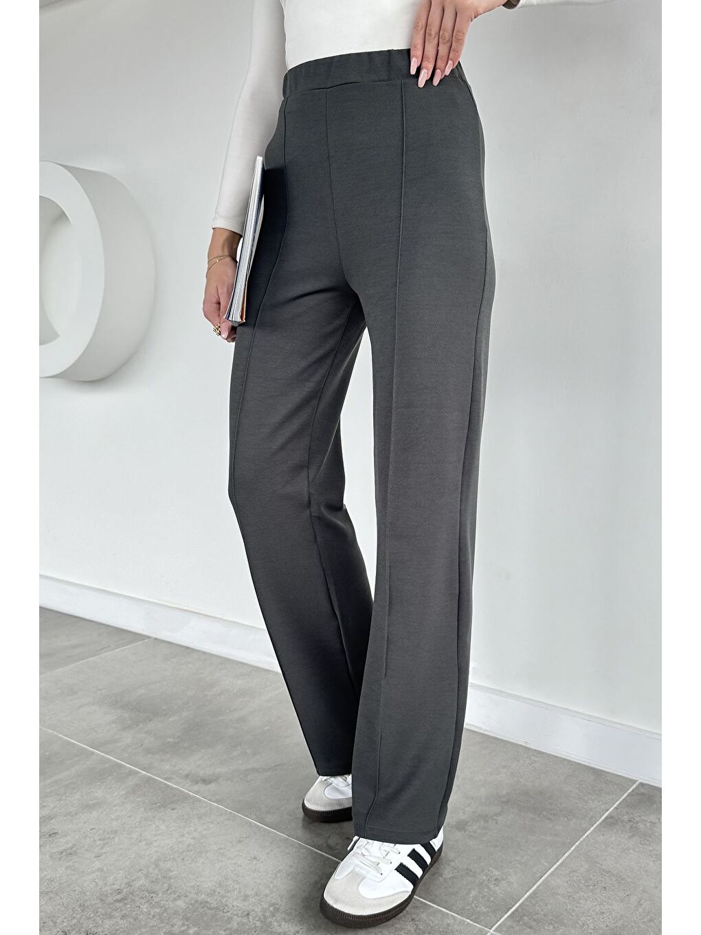 Gri Kadın Çimalı Bol Paça Pantolon-1