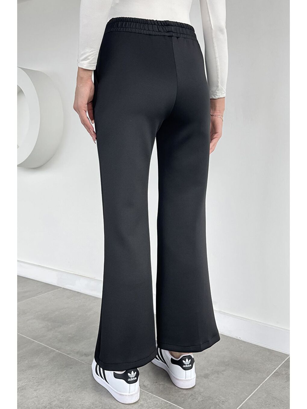 Siyah Kadın Bel Lastikli Çimalı Bol Paça Pantolon-2