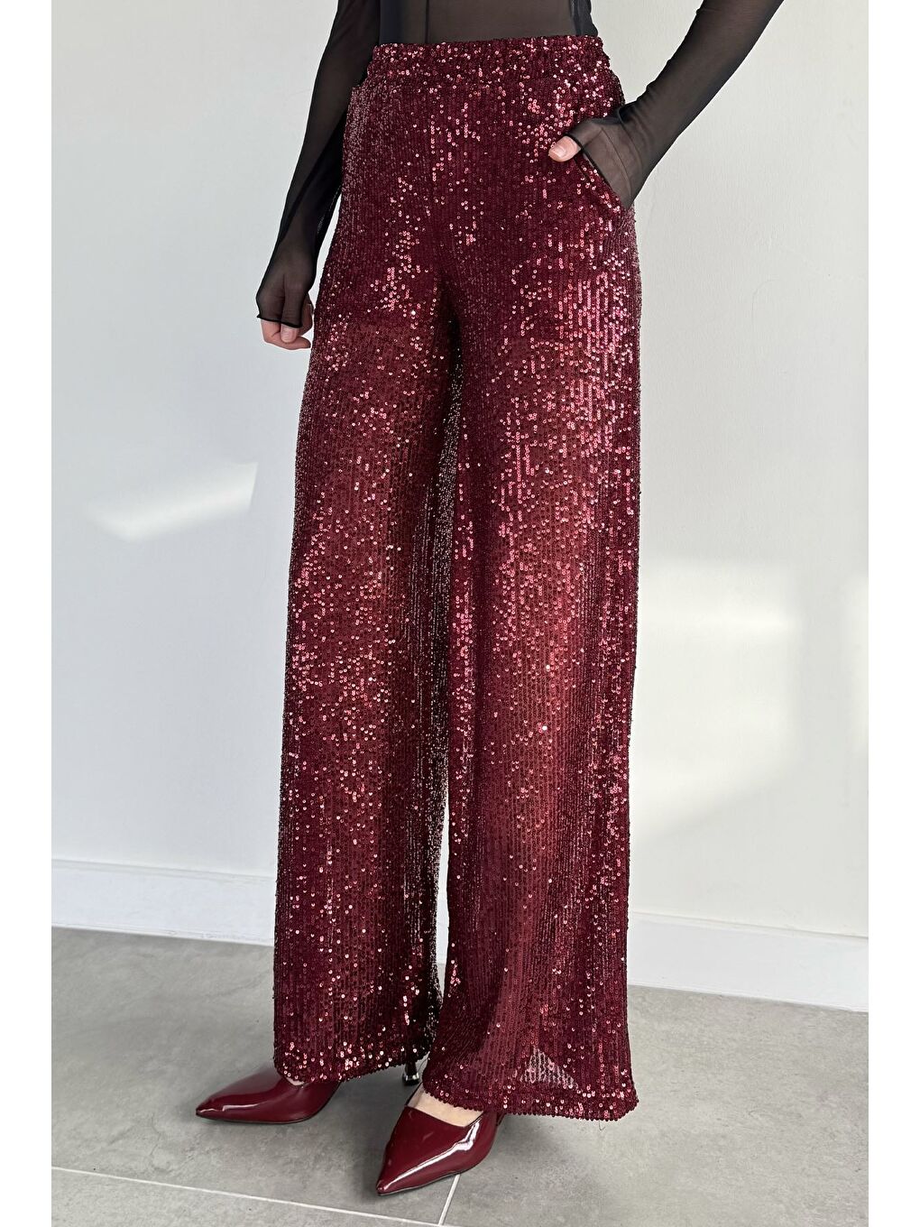 Bordo Kadın Bel Lastikli Şort Astarlı Pul Payet Transparan Pantolon-2