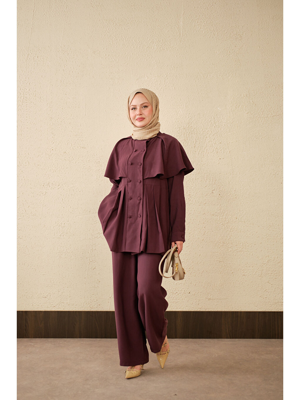 Kadın Yaka Pelerinli Çift Düğme Detay Takım Mürdüm-1