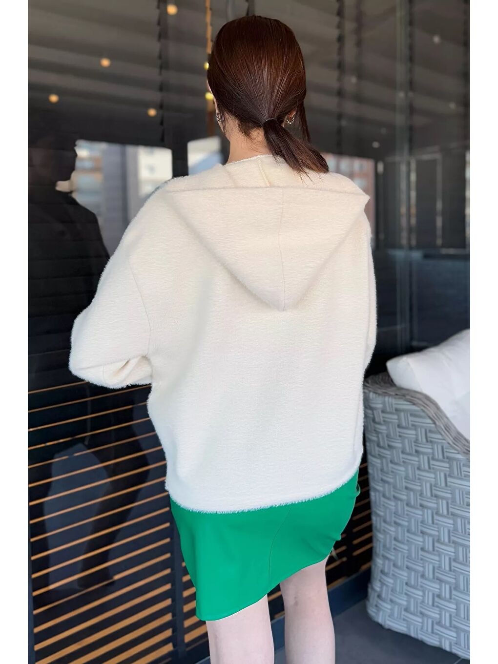 Ekru Kadın Çift Cepli Kapüşonlu Sakallı Hırka-4