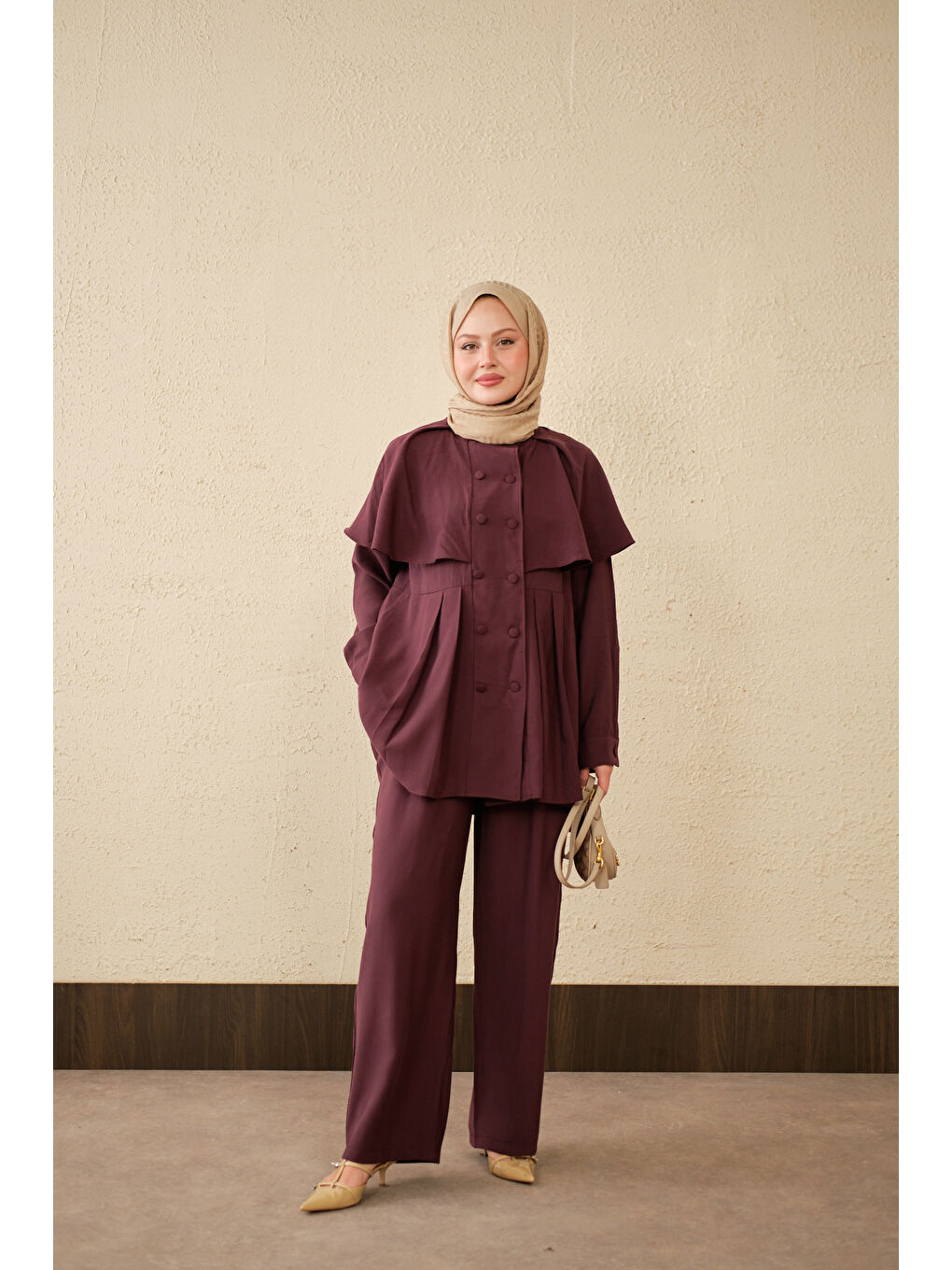 Kadın Yaka Pelerinli Çift Düğme Detay Takım Mürdüm-3