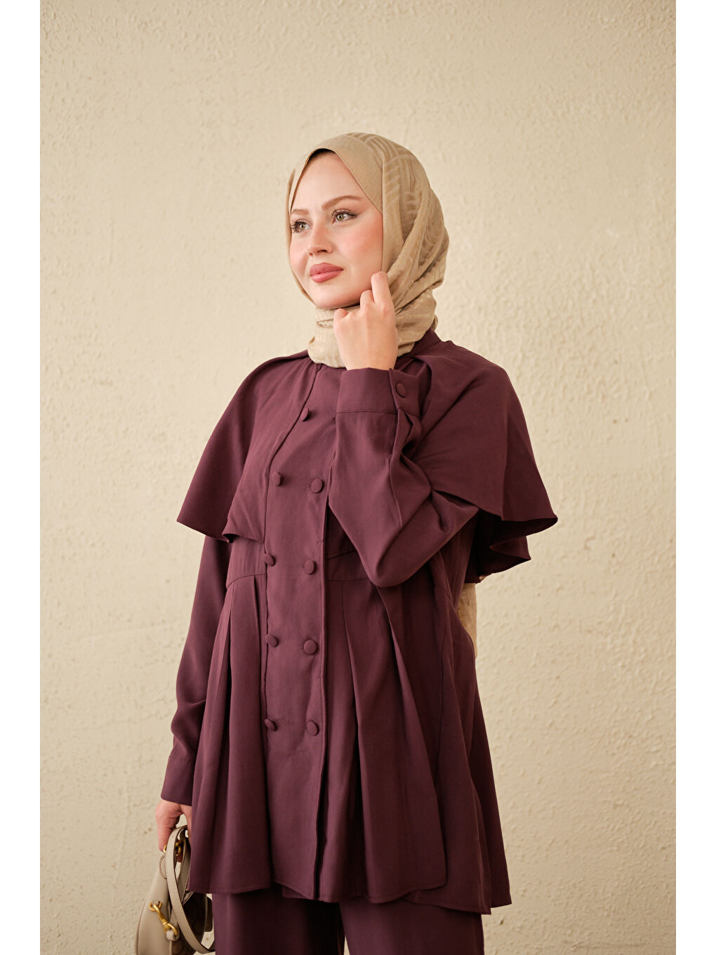 Kadın Yaka Pelerinli Çift Düğme Detay Takım Mürdüm-4