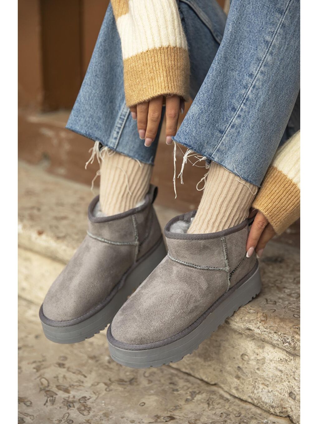 Tommo Kadın  İçi Tüylü Kalın Taban  Süet Yarım  Bot Gri