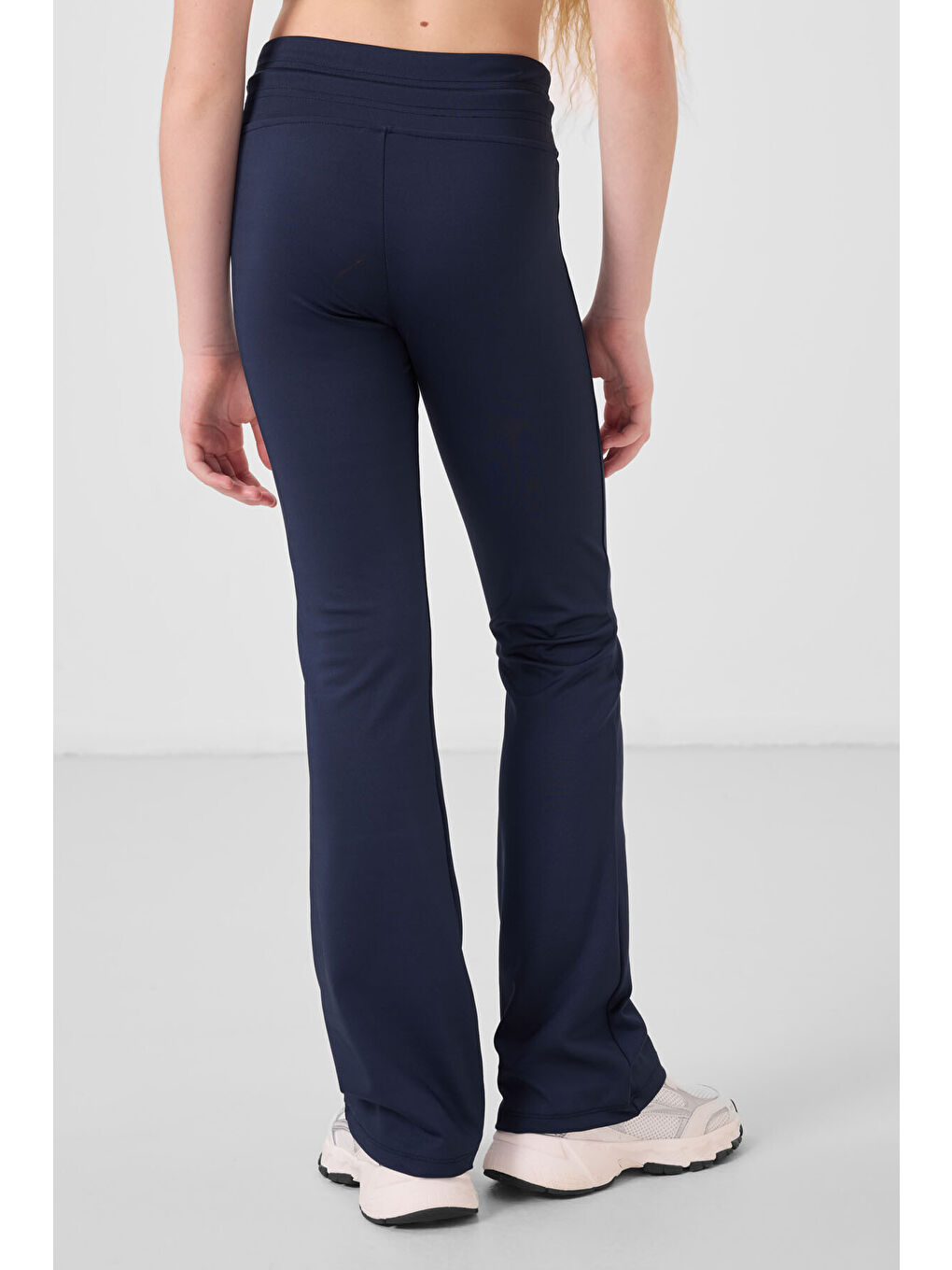 İndigo Esnek Standart Fit Basic Performans İspanyol Paça Kız Çocuk Tayt - 75193-1