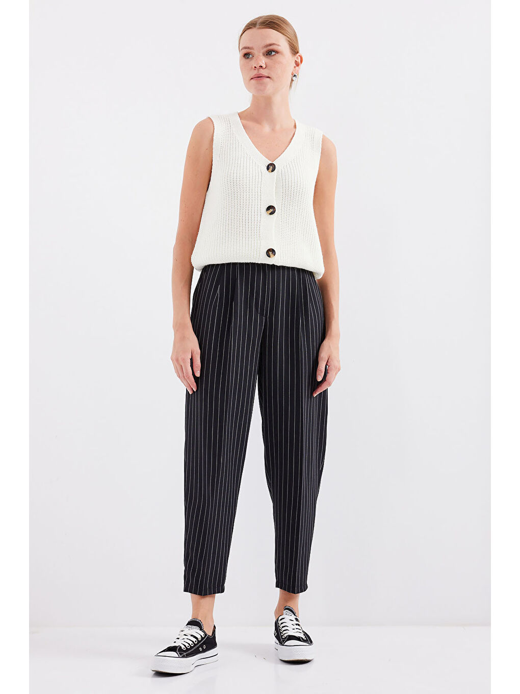 15881 Düğmeli Kısa Triko Yelek - Ekru-1