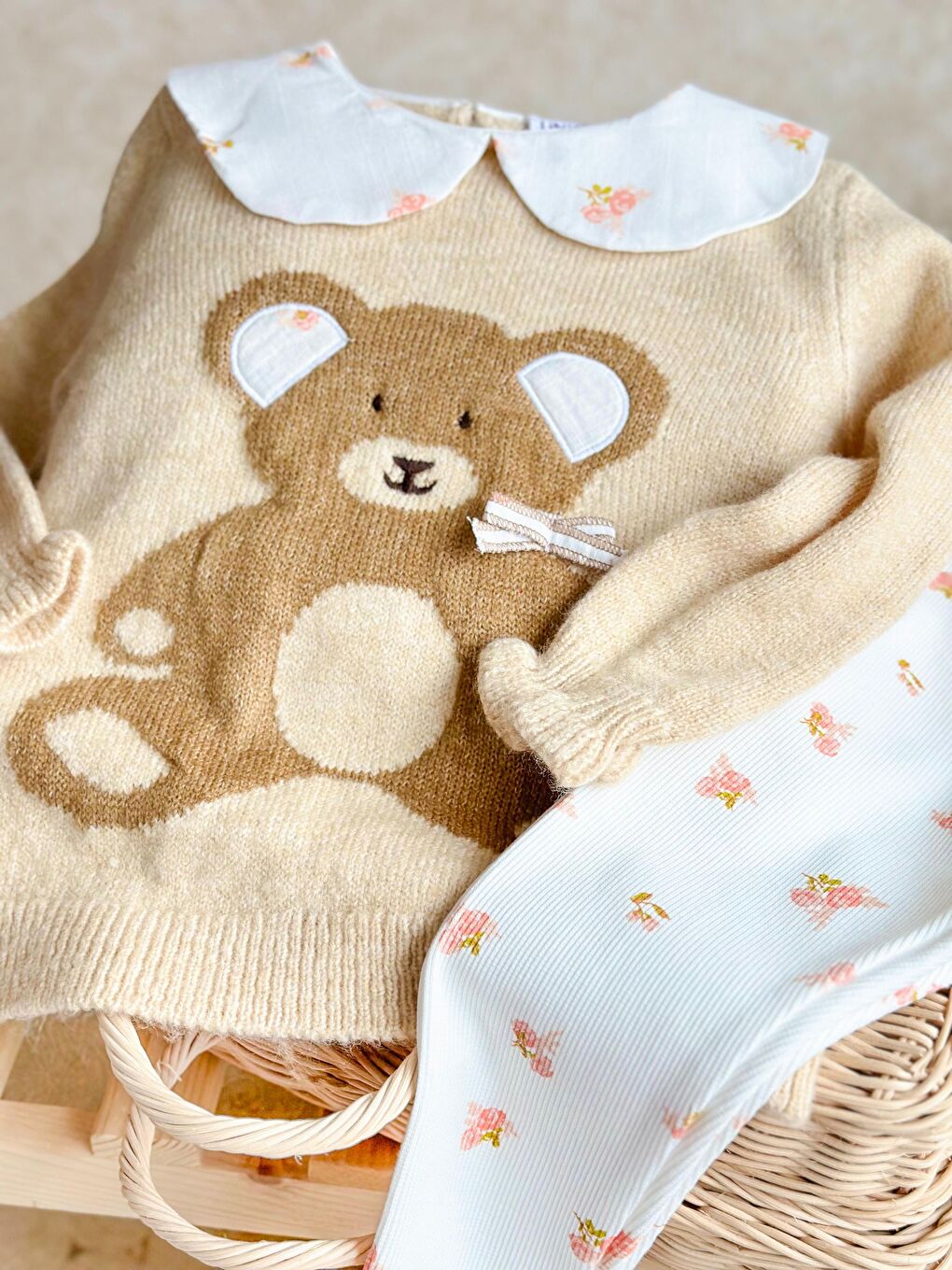 Bej Triko Teddy Desenli Bebe Yaka Kazak Tayt Kız Çocuk Alt-Üst Takım-1