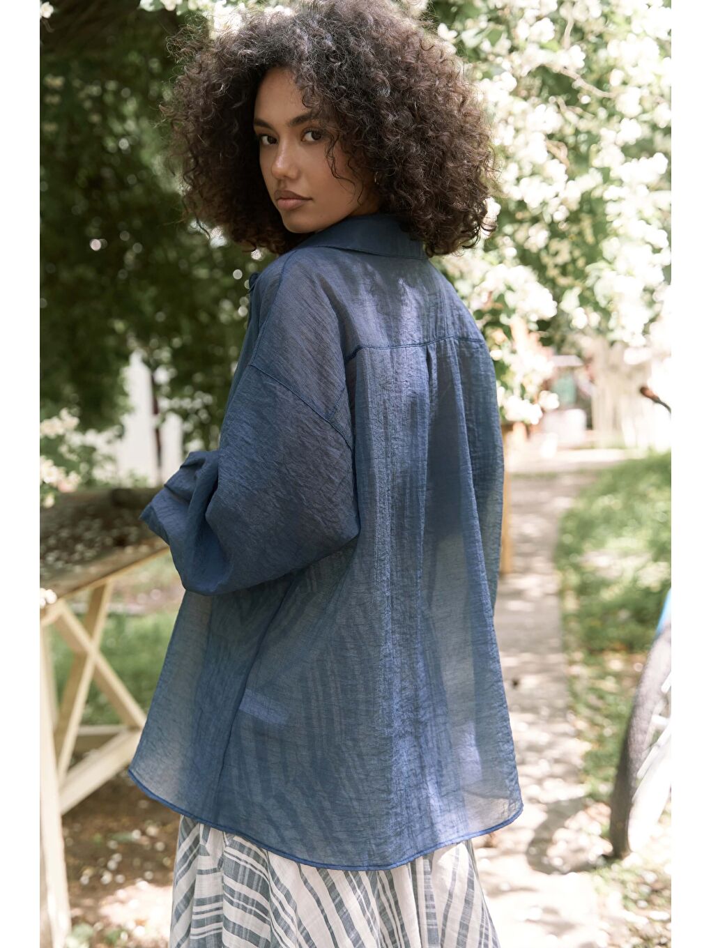 Syaritta Oversize İndigo Transparan Gömlek-4