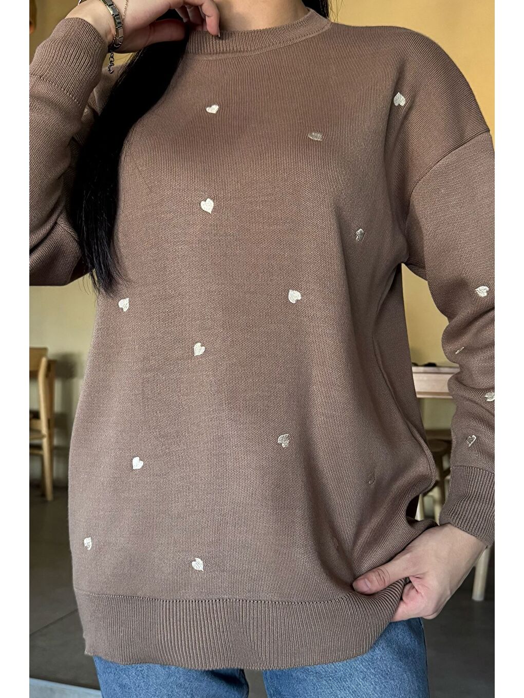 Bej Kadın Kalp Nakışlı Triko Kazak-2