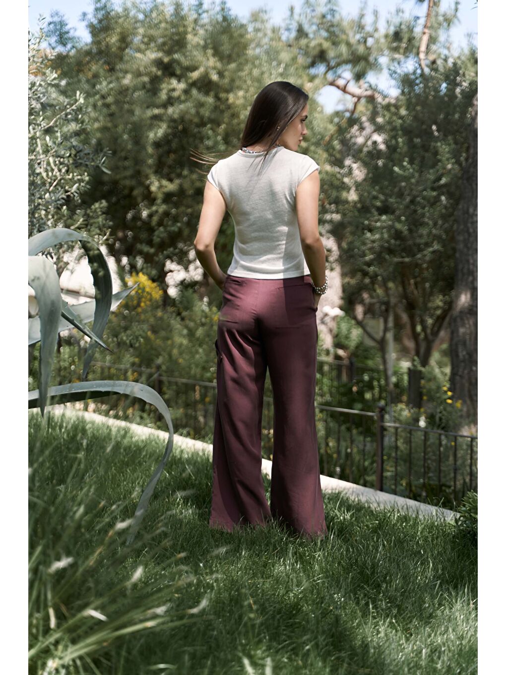 Kensal Dar Kesim Ekru T-Shirt-3