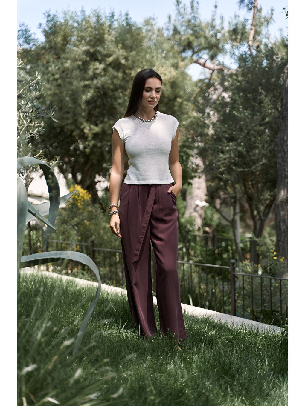 Kensal Dar Kesim Ekru T-Shirt-4