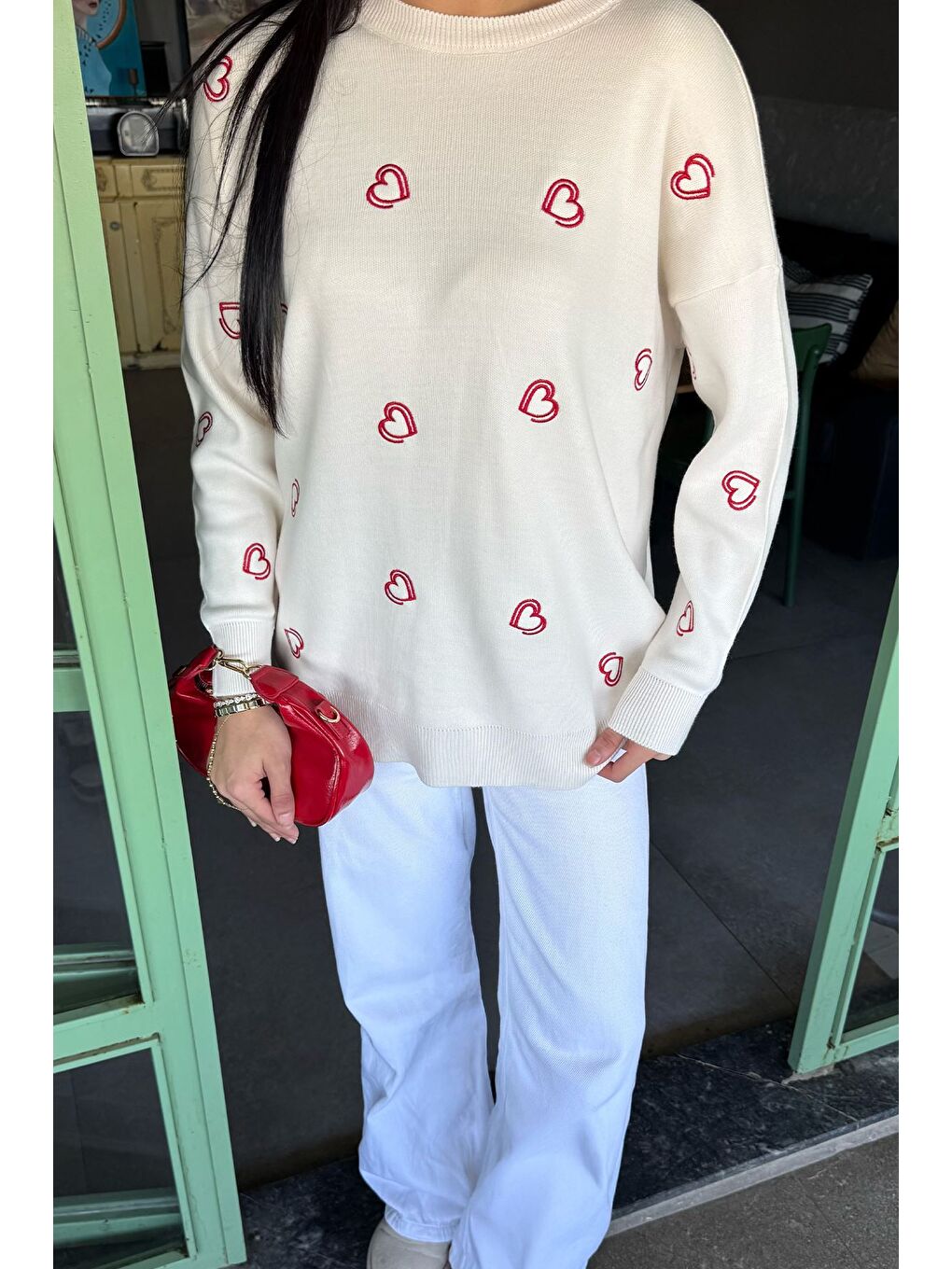 Ekru Kalp Nakışlı Kadın Triko Kazak-1