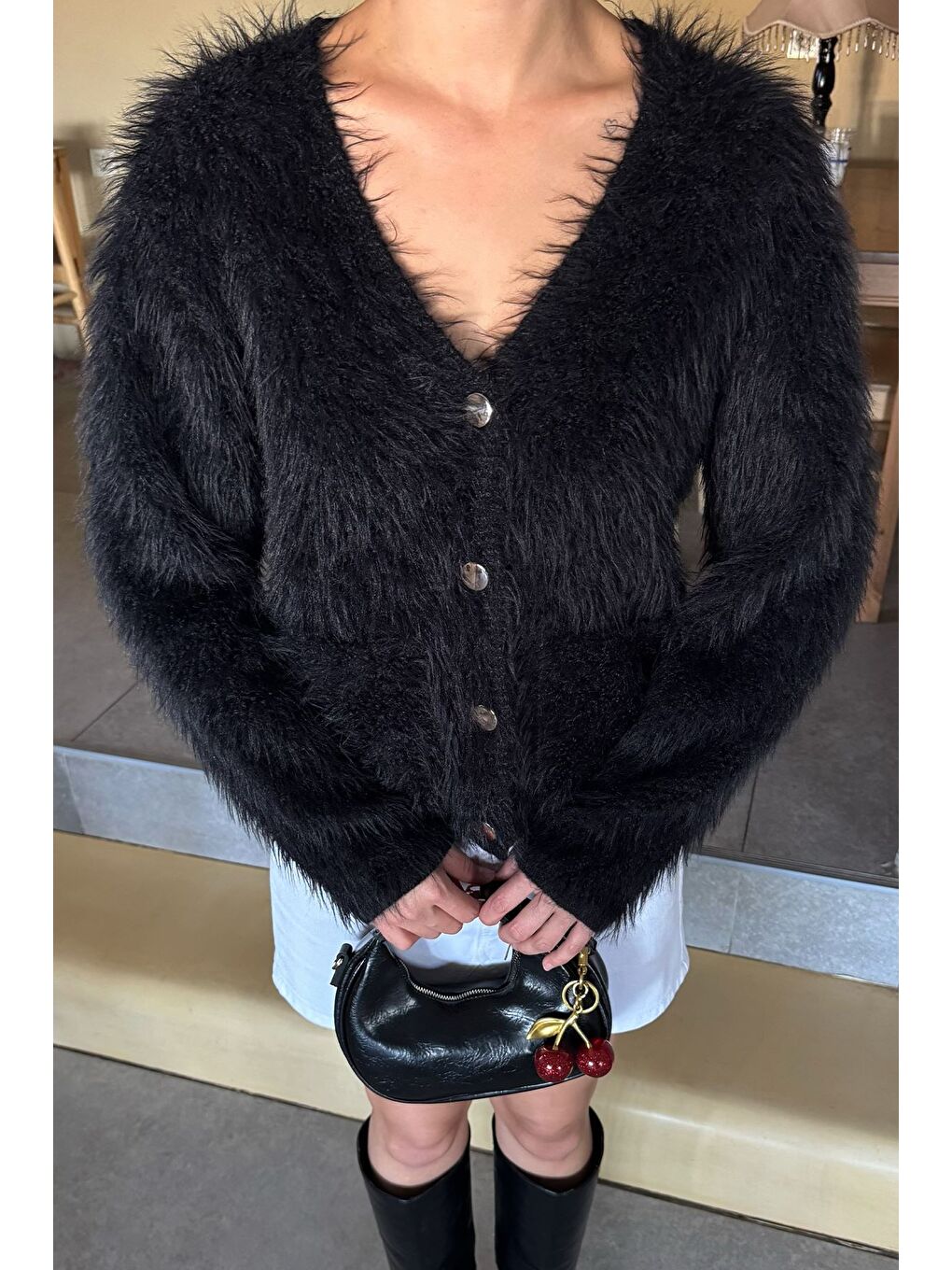 Siyah Kadın Çift Cepli Gold Düğme Detaylı Sakallı Yumoş Triko Hırka (s-m-l-xl Beden Uyumludur.)-1