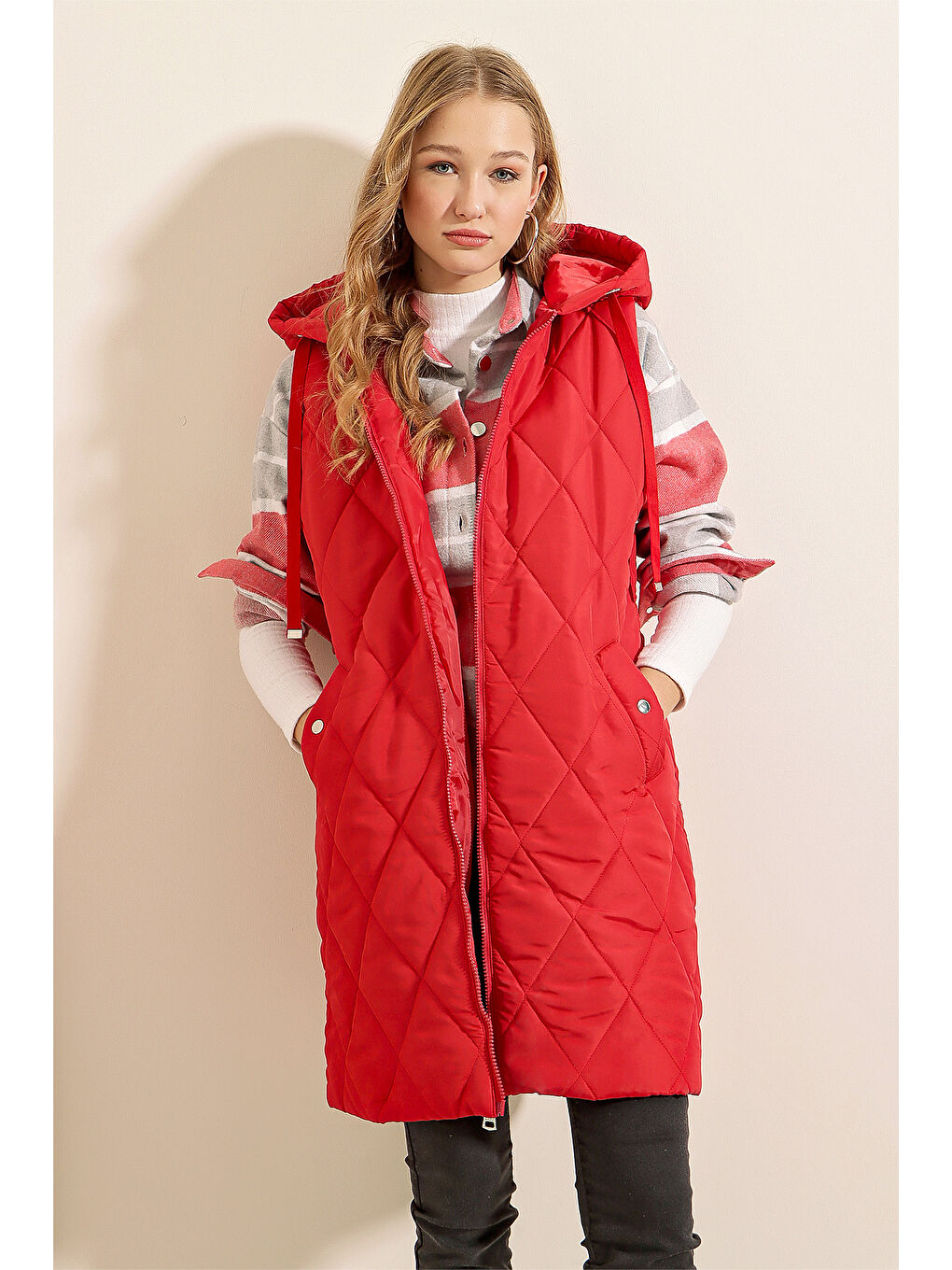 5140 Kapüşonlu Uzun Şişme Yelek   Kırmızı-1