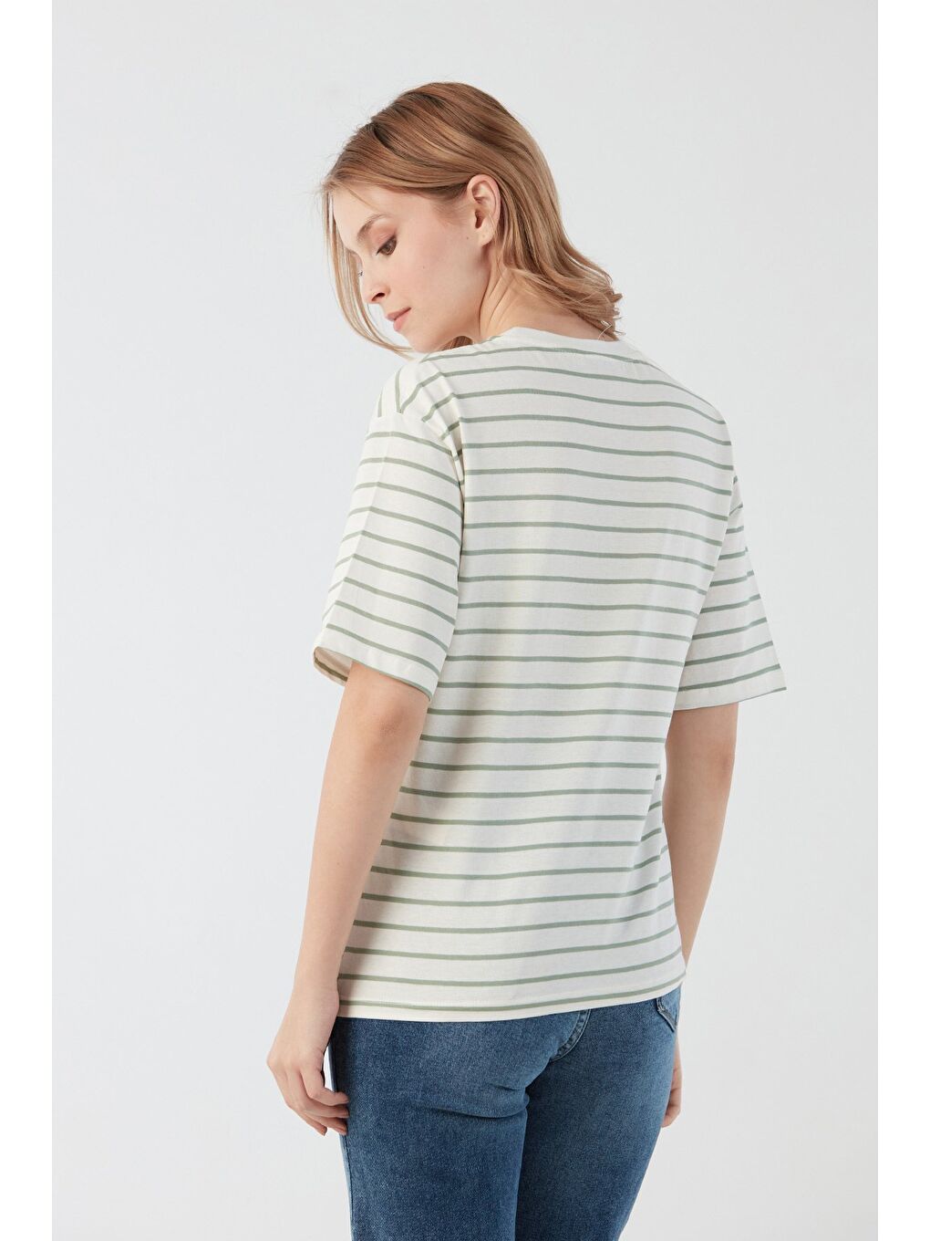 Yeşil Çizgili Bisiklet Yaka Oversize Tişört-2