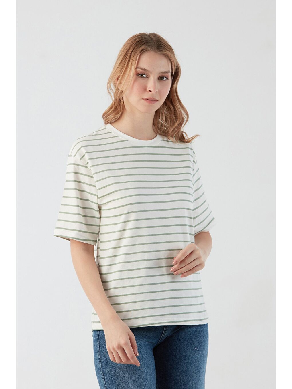 Yeşil Çizgili Bisiklet Yaka Oversize Tişört-3