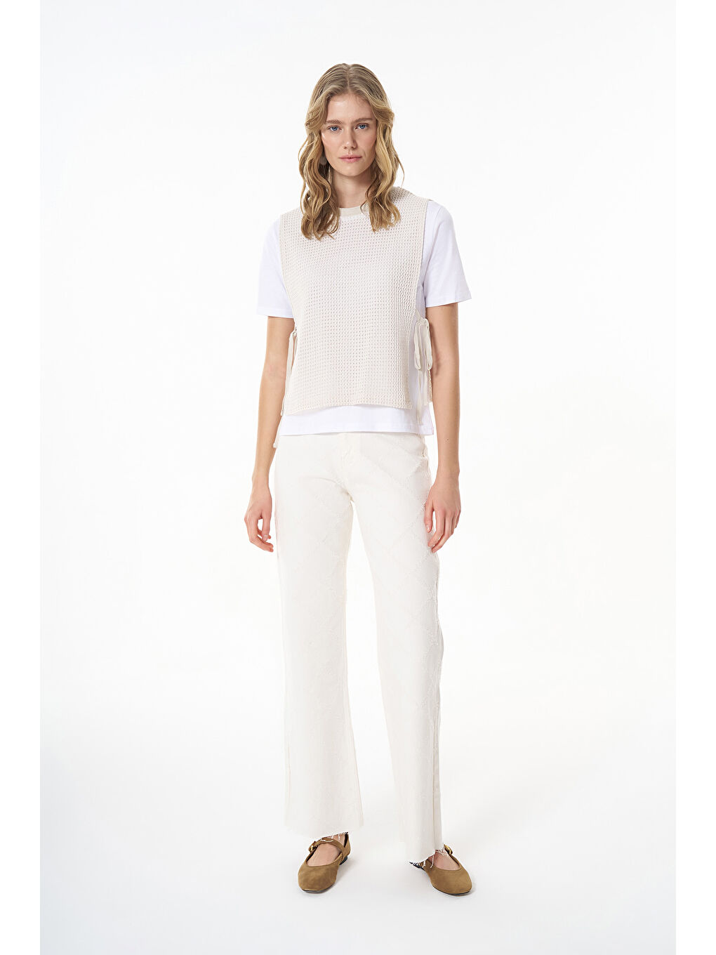 Ajur Triko Yelekli Tişört Beyaz-1