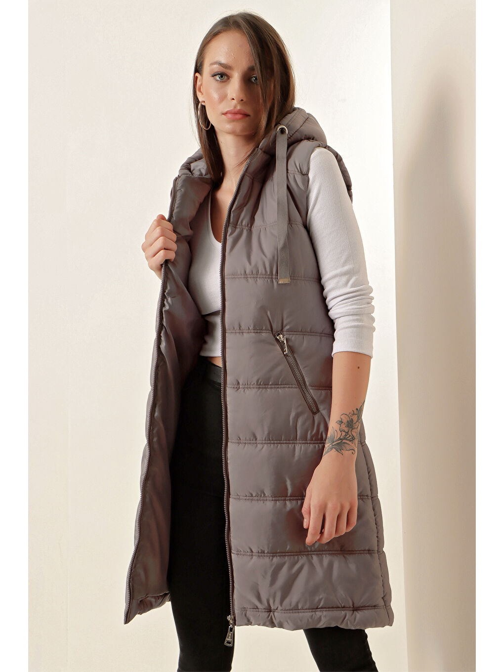 5140 Kapüşonlu Uzun Şişme Yelek   Gri-2