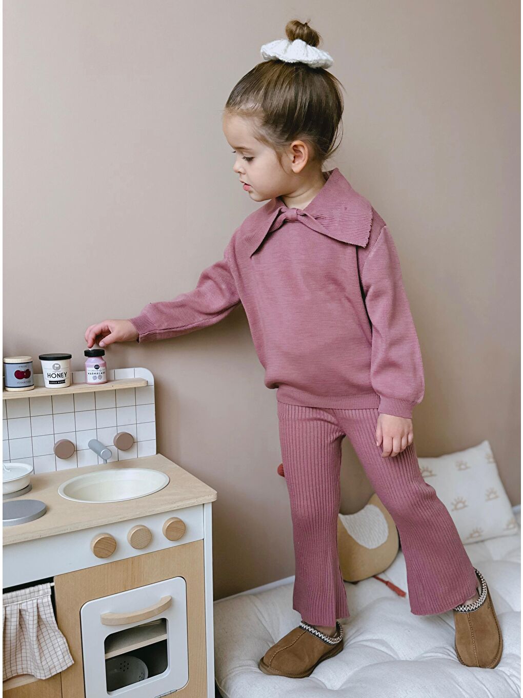 Pembe Triko Fiyonk Desenli Kışlık Pamuklu Sweatshirt Tayt Alt-Üst Takım Kız Çocuk-2