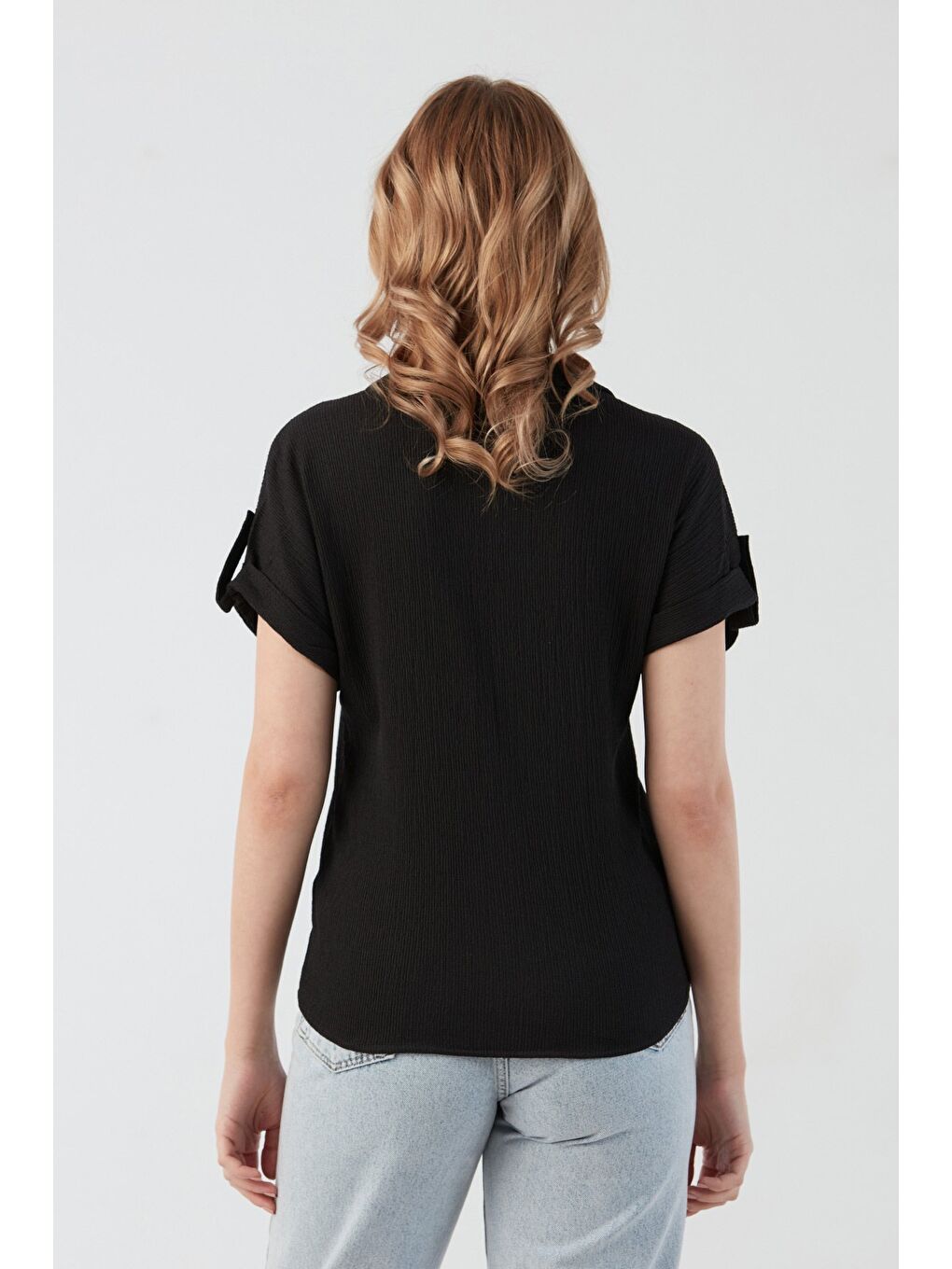 Siyah Bürümcük Kumaş Gömlek Yaka Düğmeli Bluz-3