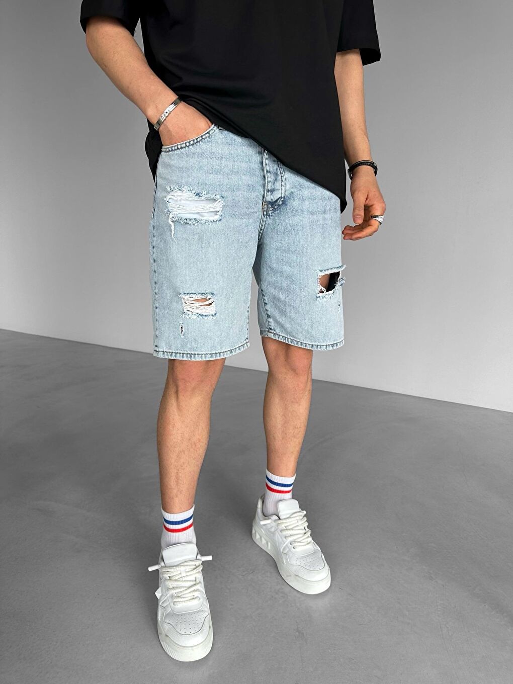 Erkek Oversize Distressed Jean Şort Açık Mavi