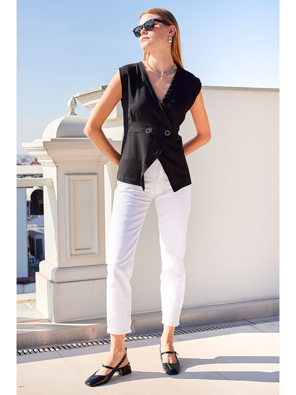 916 Düğme Detaylı Örme Yelek - Siyah-1