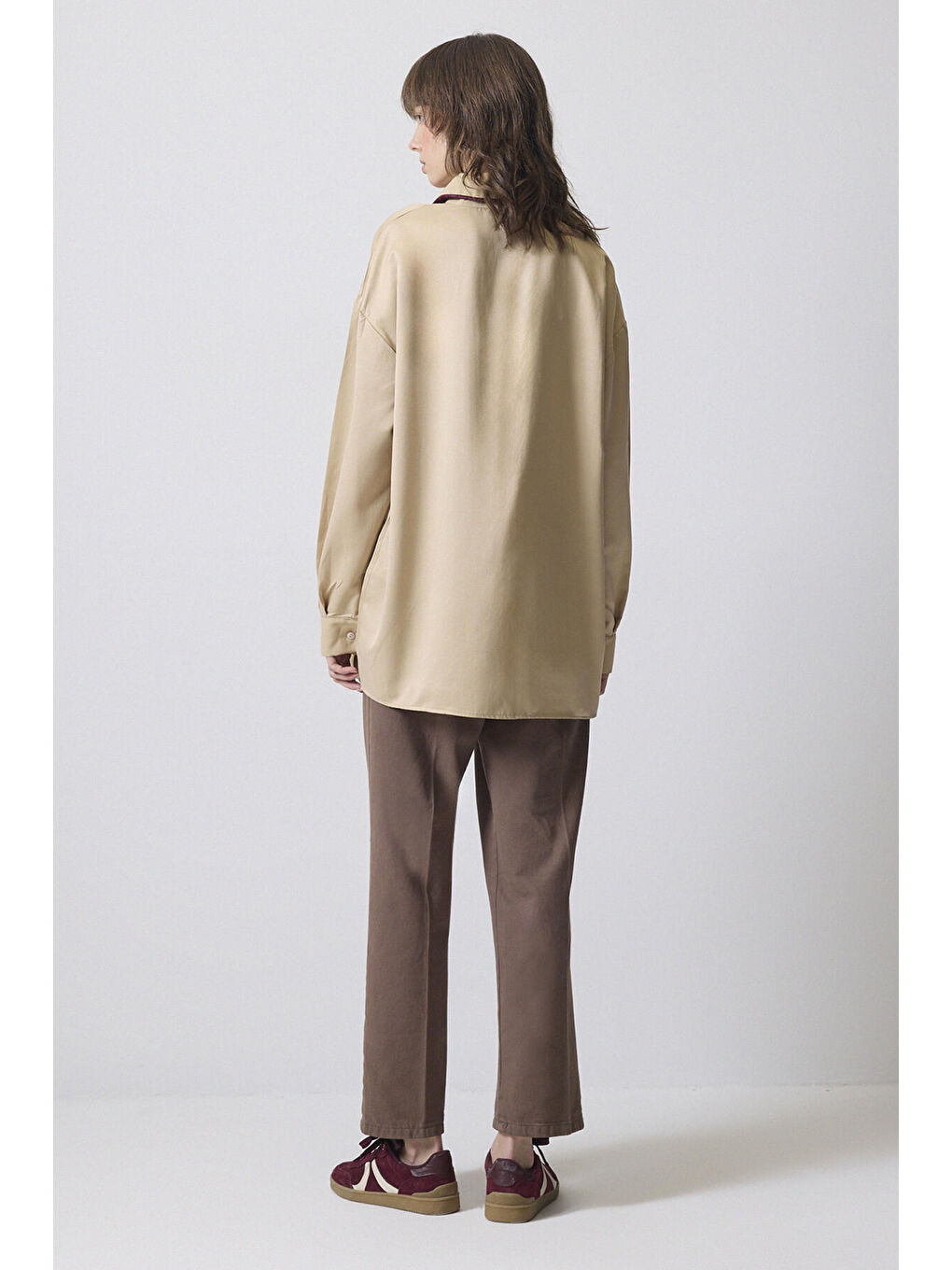 Bej Biye Detaylı Saten Gömlek-3