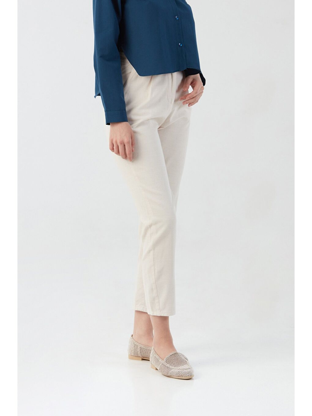 Bej Fermuarlı Cepli Keten Pantolon-3